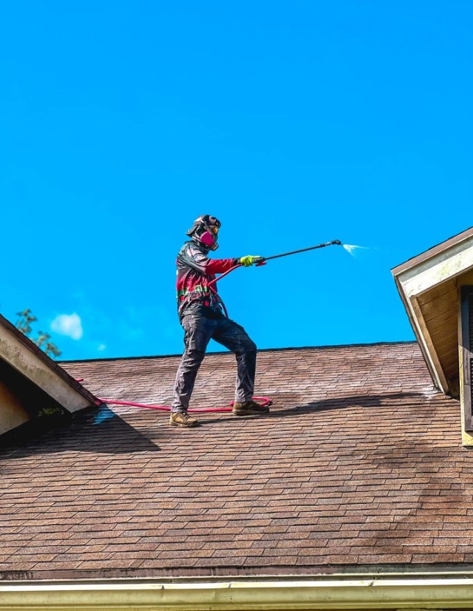 Jupiter roof cleaning near me